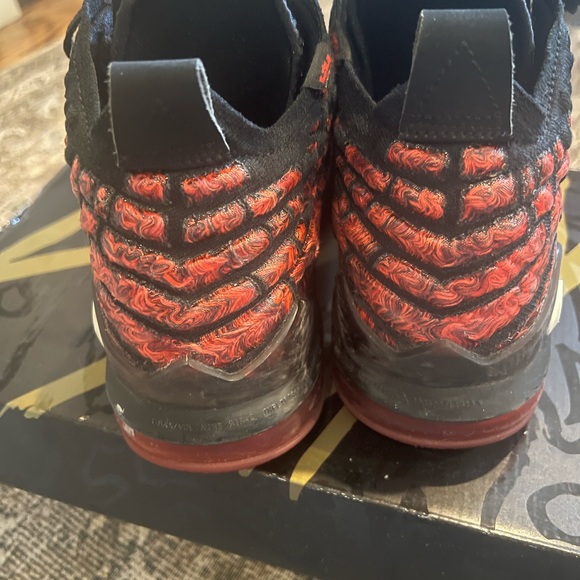 Nike LeBron James 17 'Infrared” Size 6 - Picture 6 of 9